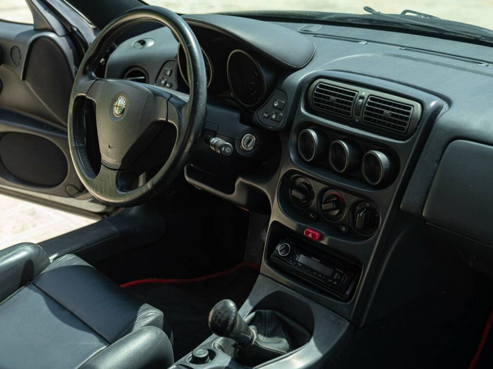 Bild 26/50 von Alfa Romeo GTV 2.0 Twin Spark (1997)