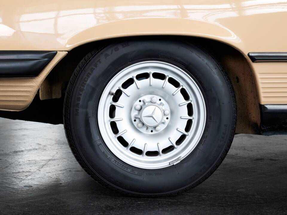Bild 29/50 von Mercedes-Benz 450 SLC (1977)