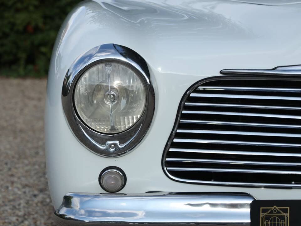Image 36/50 of SIMCA 8 Sport (1950)