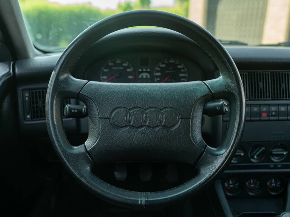 Image 42/50 of Audi 80 - 2.0E quattro (1992)