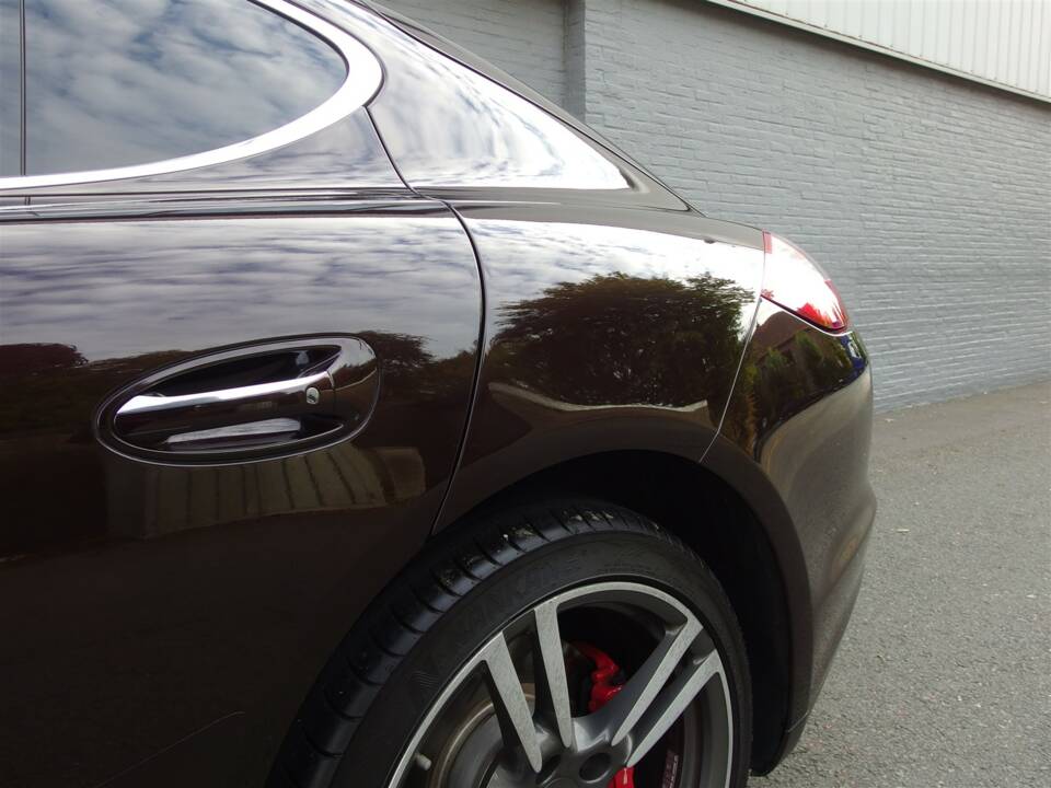 Bild 23/98 von Porsche Panamera Turbo (2009)