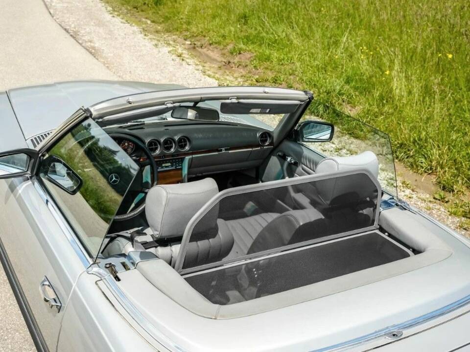 Image 9/28 of Mercedes-Benz 380 SL (1981)