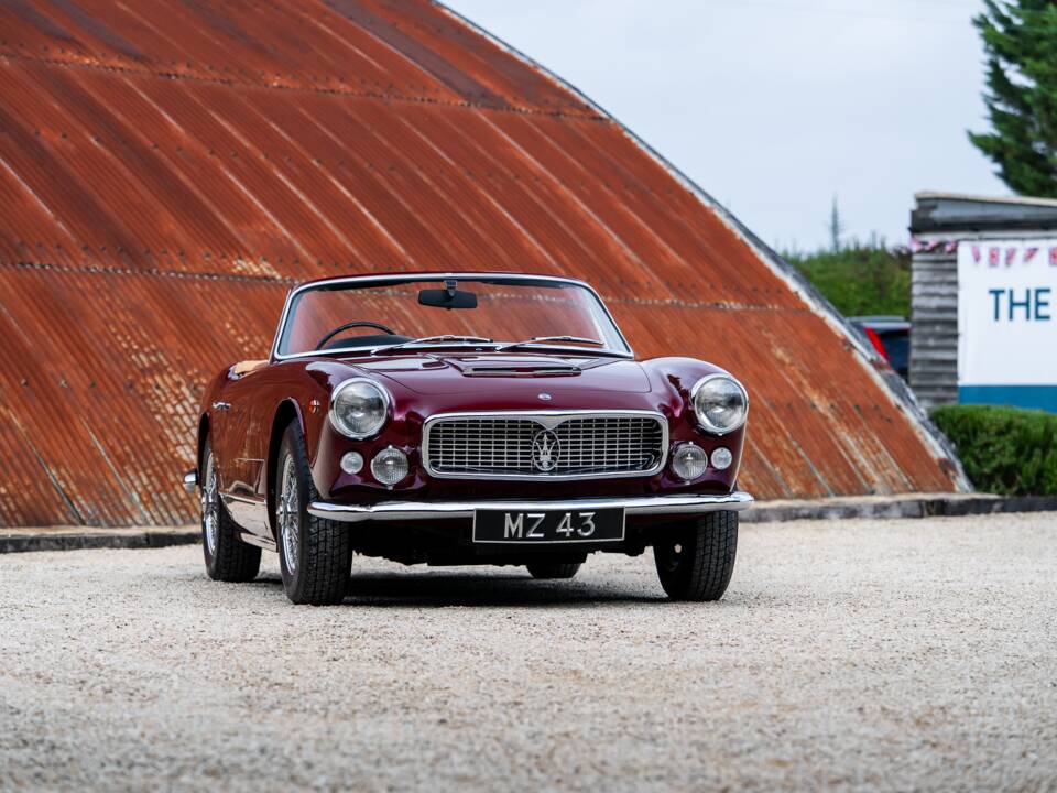 Image 51/51 of Maserati 3500 GTI Spyder Vignale (1963)