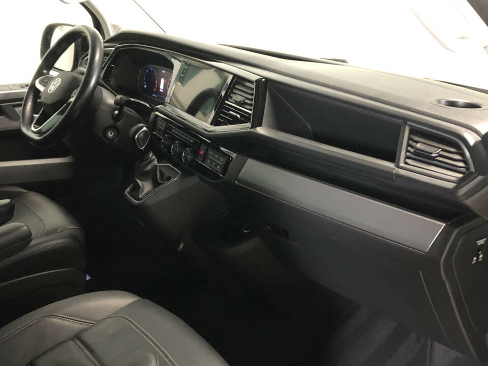 Bild 27/32 von Volkswagen T6.1 Multivan 2.0 TDI 4Motion (2023)