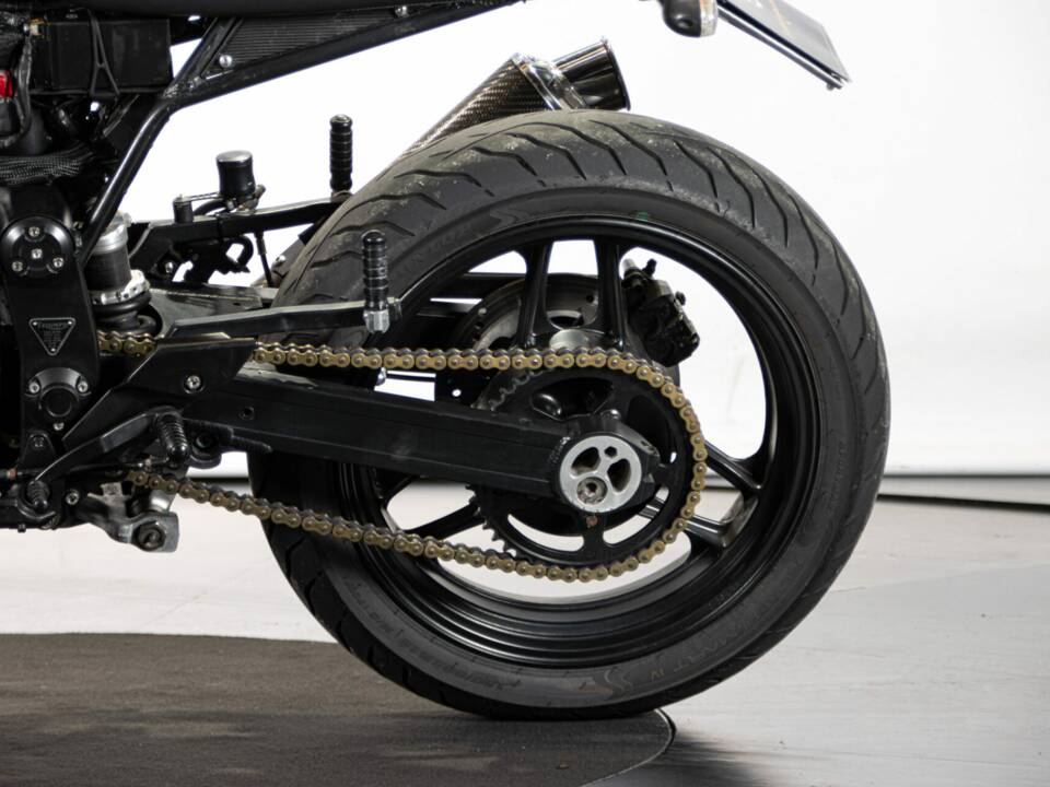 Immagine 22/50 di Triumph Trident 900 (1994)