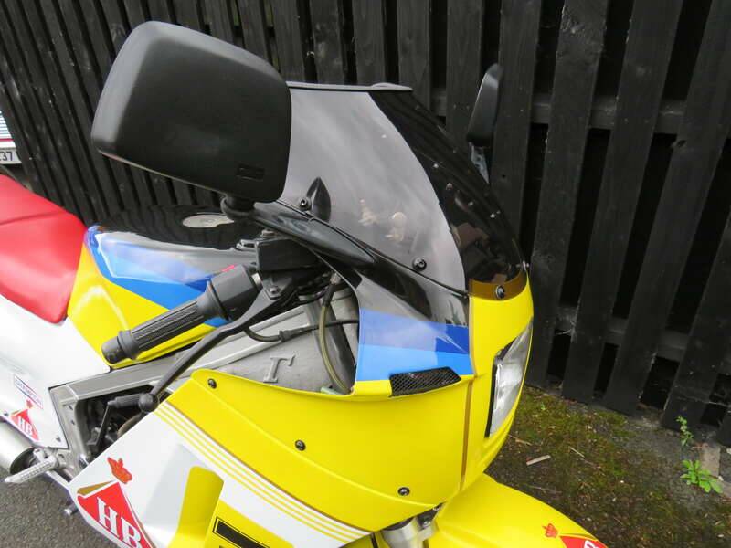Image 5/43 de Suzuki RG 500 (1987)