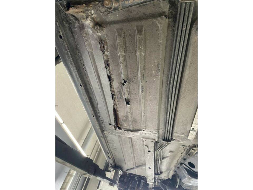 Bild 28/36 von Mercedes-Benz 560 SL (1986)