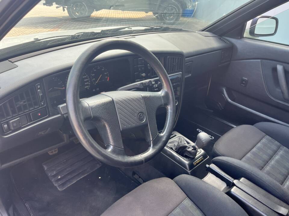 Bild 9/22 von Volkswagen Corrado 1.8 16V (1992)