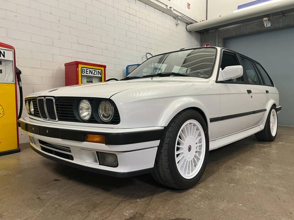 Bild 2/19 von BMW 325ix Touring (1988)