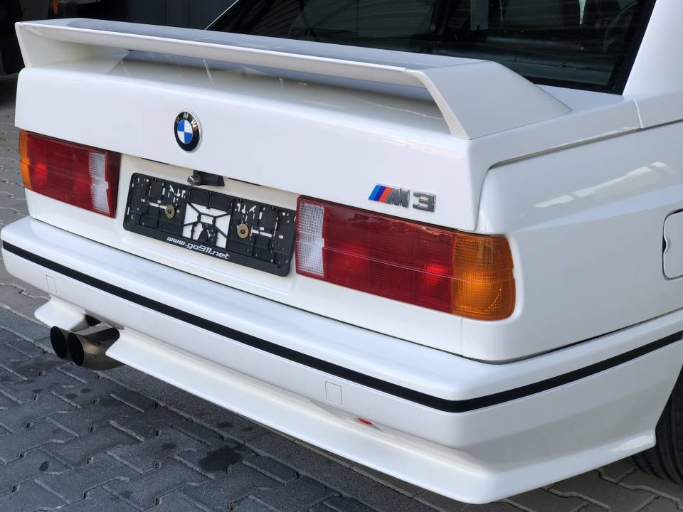 Image 21/27 of BMW M3 (1987)