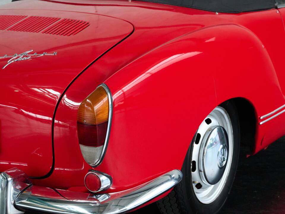 Image 43/50 of Volkswagen Karmann Ghia 1500 (1971)