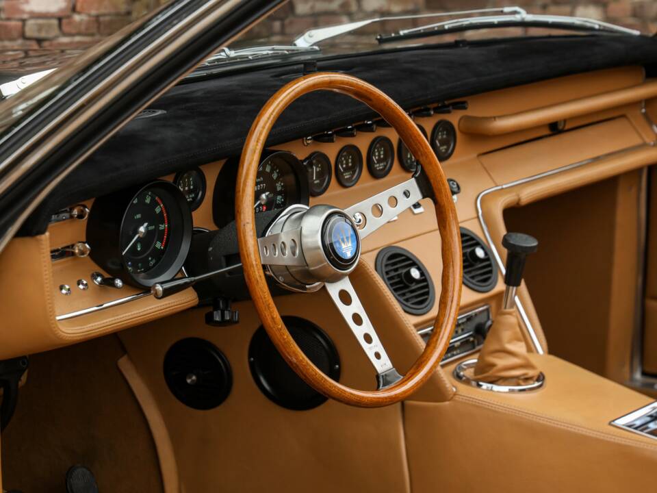 Image 25/50 of Maserati Ghibli Spyder (1969)