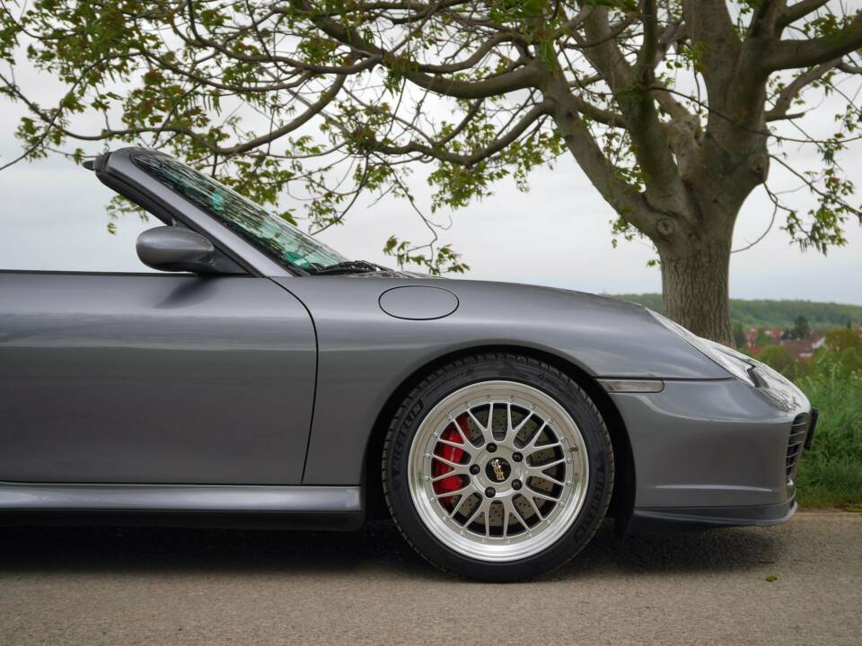Bild 26/26 von Porsche 911 Carrera 4S (1900)