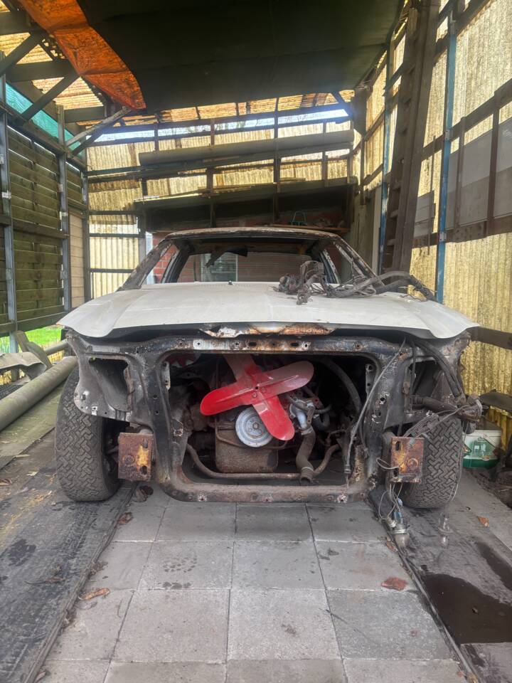 Bild 18/24 von Ford Mustang II Ghia 170 (1977)