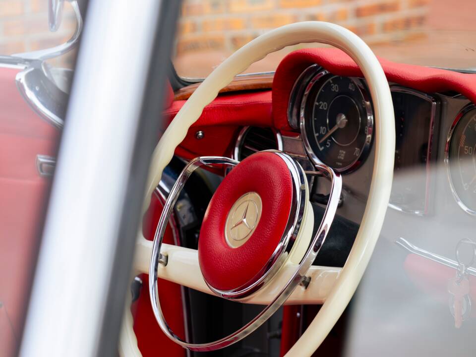 Image 17/20 de Mercedes-Benz 230 SL (1965)