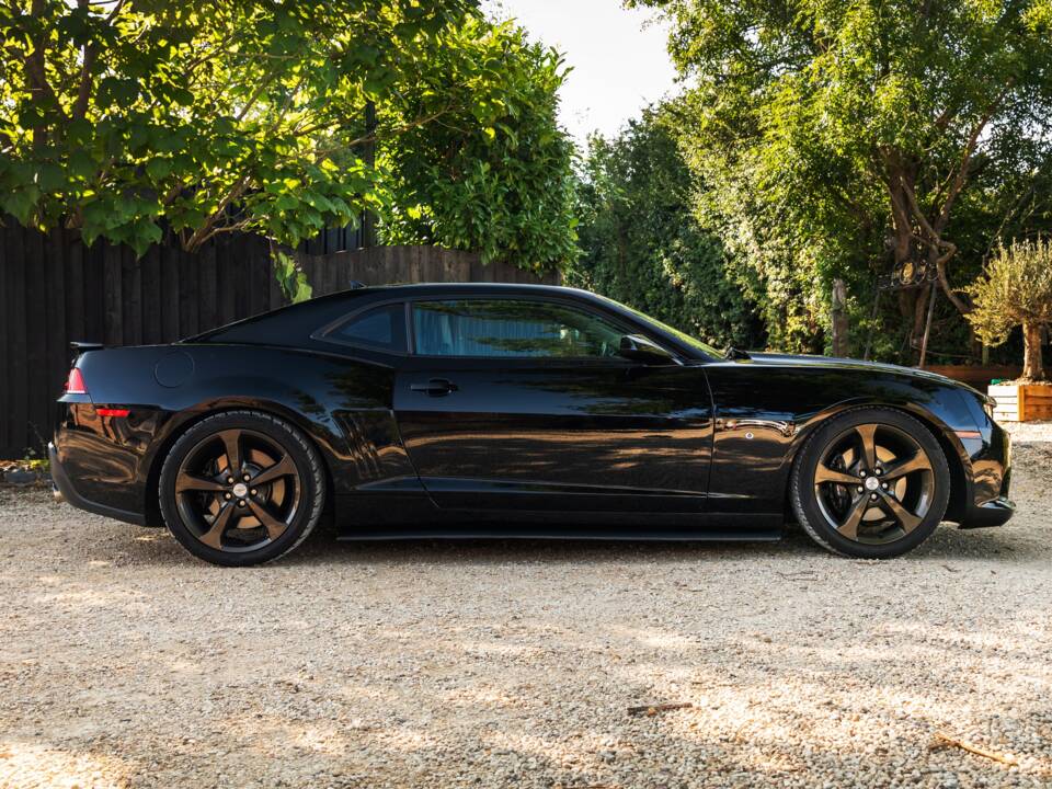 Image 2/33 de Chevrolet Camaro (2015)