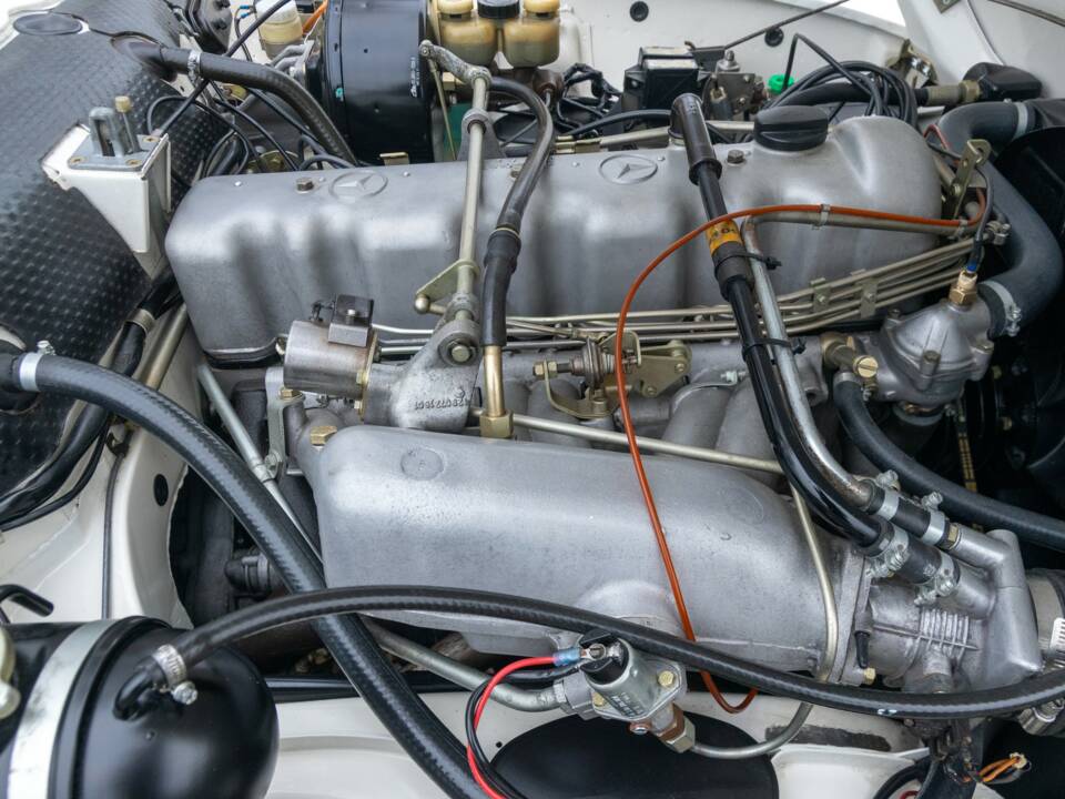 Bild 35/50 von Mercedes-Benz 280 SL (1970)