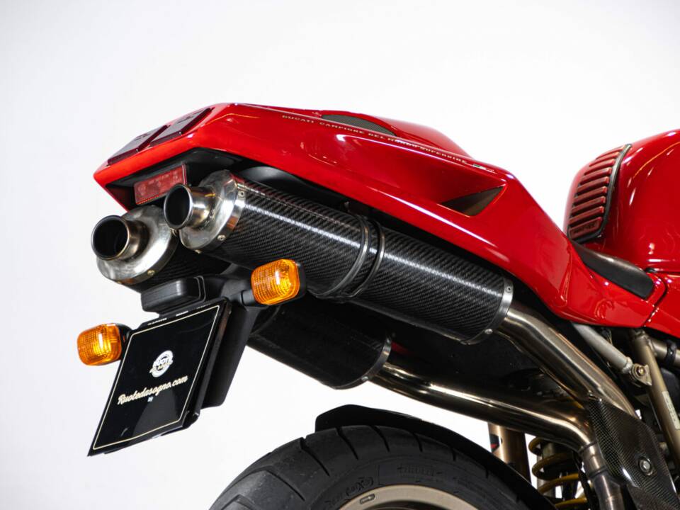 Bild 26/50 von Ducati 916 (1994)