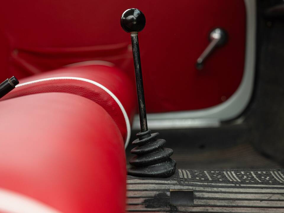 Immagine 36/50 di Giannini Fiat 750 (1963)
