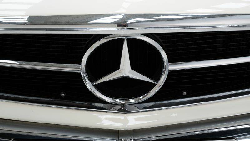 Image 12/15 of Mercedes-Benz 280 SL (1969)