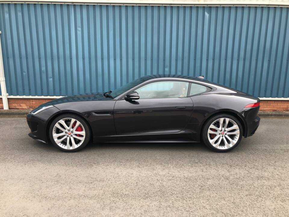 Image 3/14 of Jaguar F-Type S (2016)