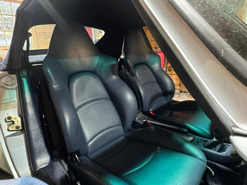 Bild 12/16 von Porsche 911 Carrera (1995)