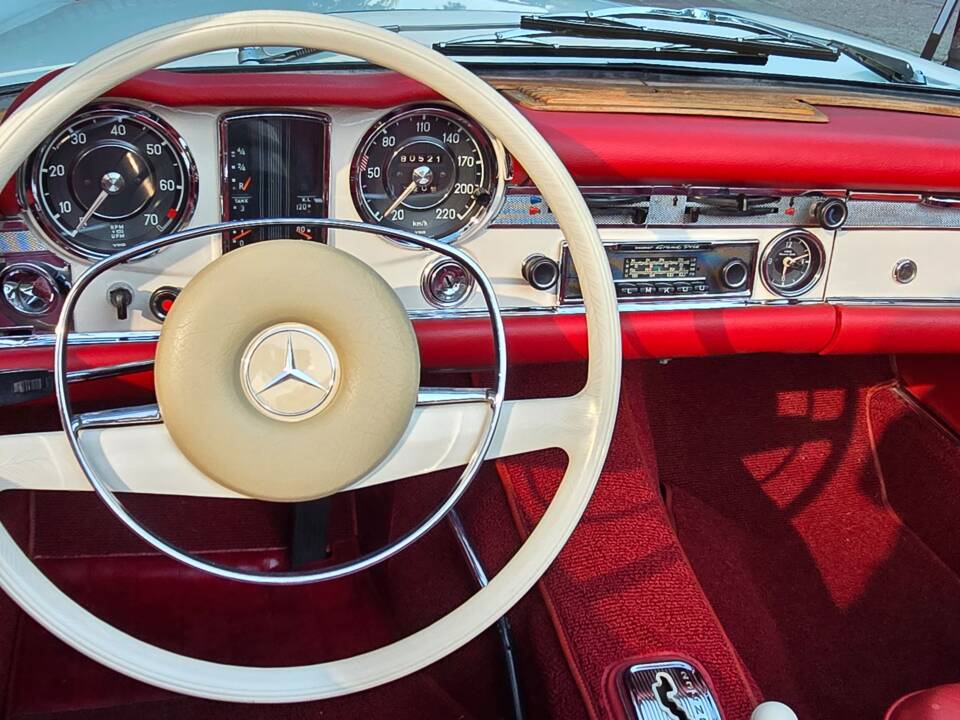 Afbeelding 20/34 van Mercedes-Benz 280 SL (1968)