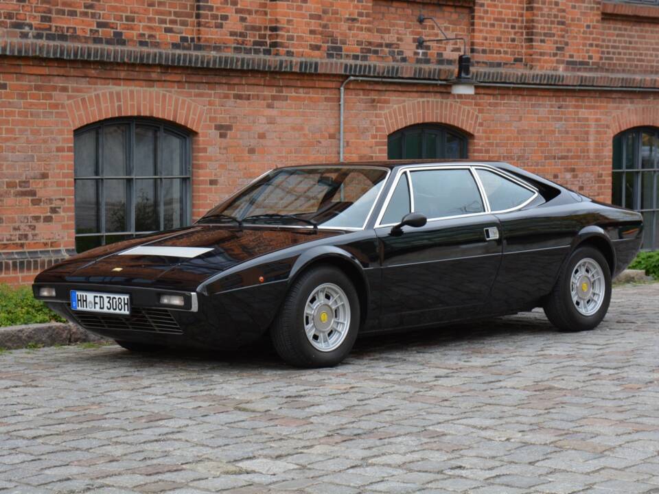 Bild 2/50 von Ferrari Dino 208 GT4 (1976)
