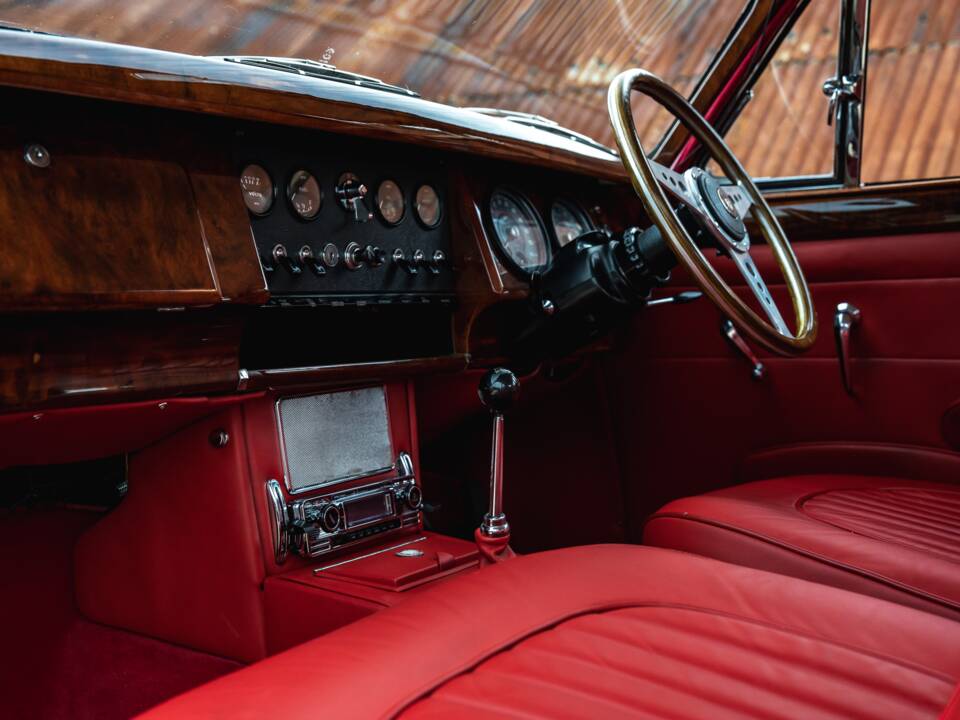 Bild 24/51 von Jaguar 240 (1968)