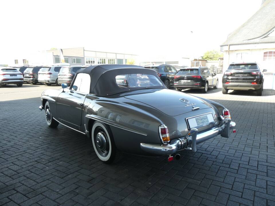 Image 6/30 de Mercedes-Benz 190 SL (1961)