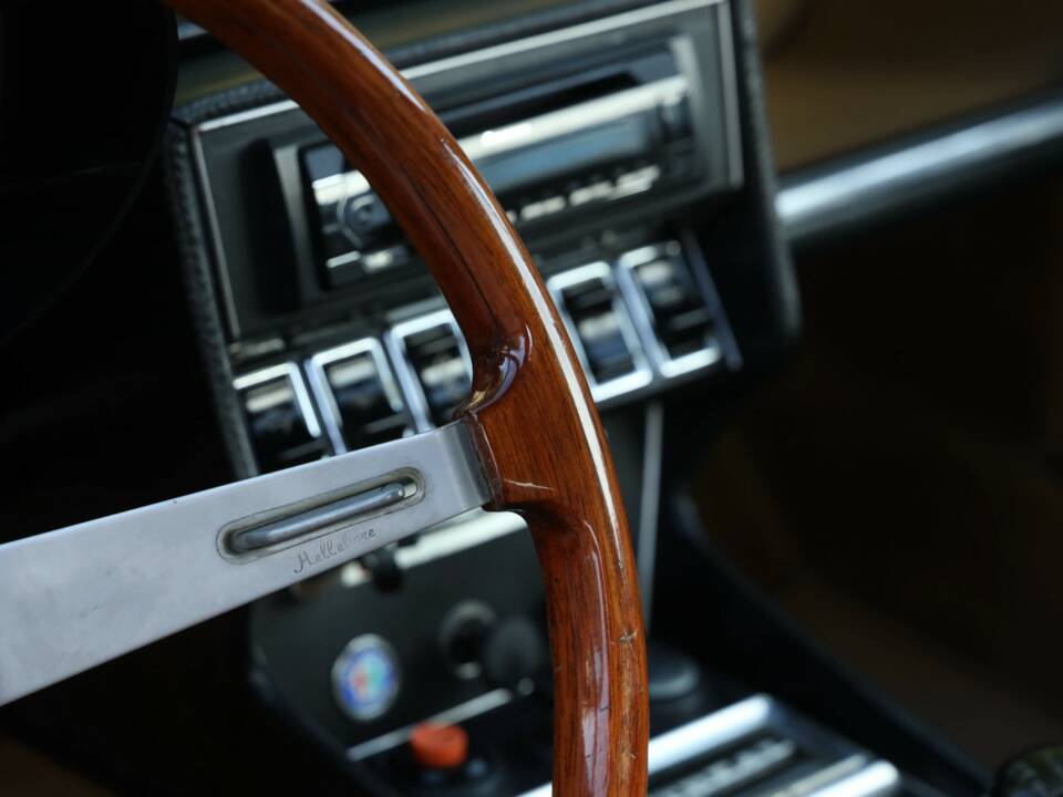 Image 44/50 of Alfa Romeo Montreal (1973)