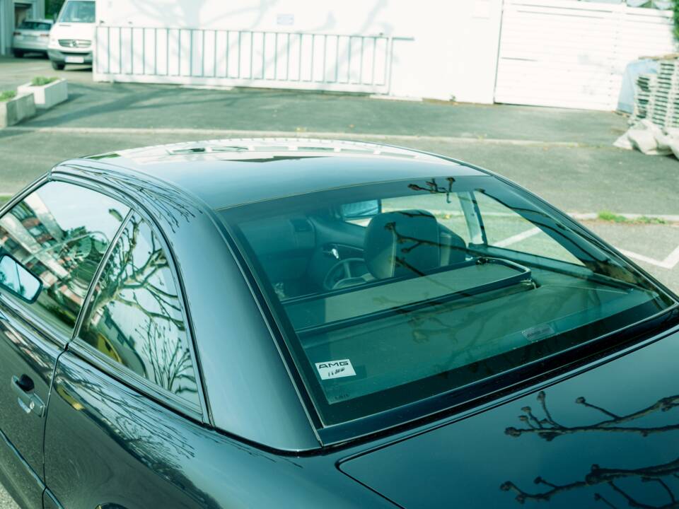 Image 13/30 of Mercedes-Benz SL 600 6.0 AMG (1996)