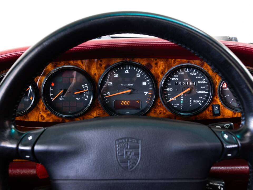 Immagine 12/32 di Porsche 911 Carrera (1994)
