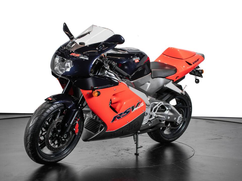 Image 4/32 of Aprilia RSV 1000 R (1999)