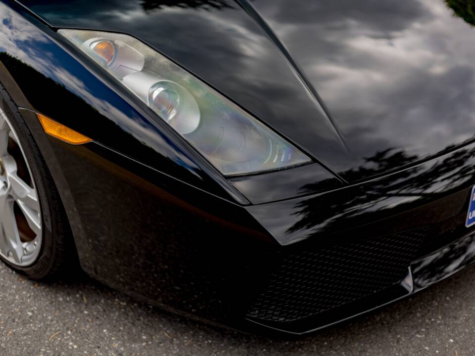 Afbeelding 54/99 van Lamborghini Gallardo (2007)