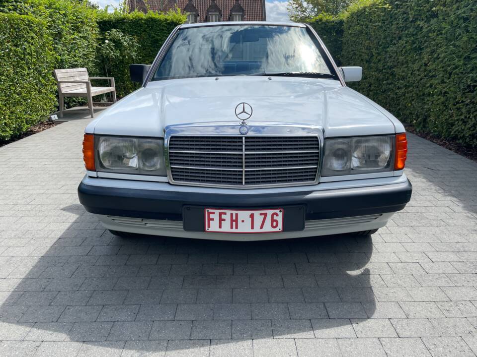 Image 3/57 of Mercedes-Benz 190 D 2.5 (1992)