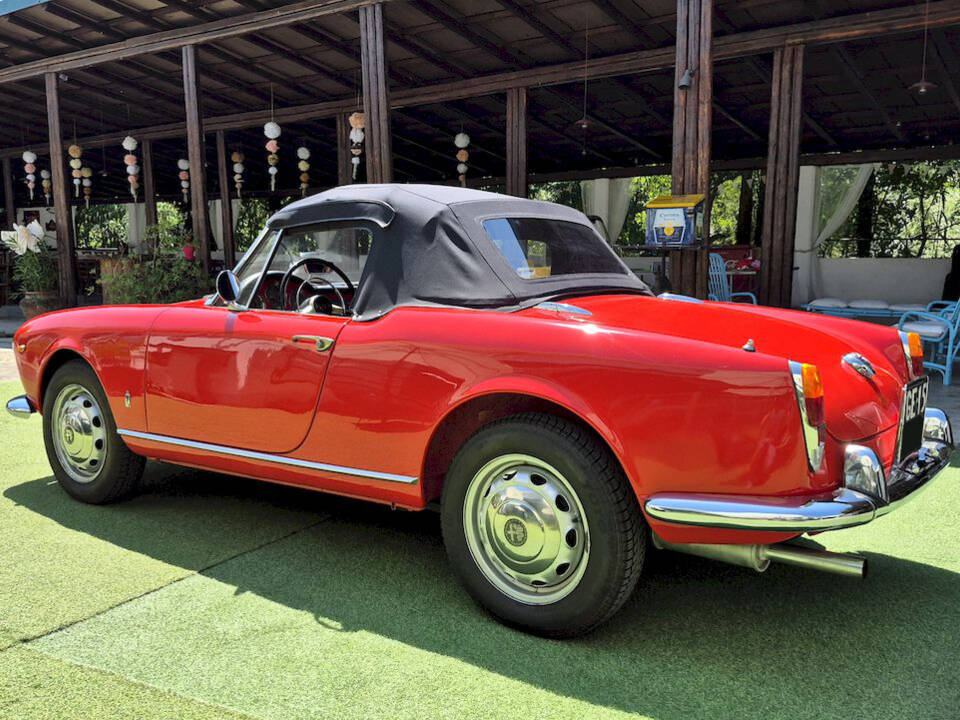Image 65/71 of Alfa Romeo Giulietta Spider (1961)