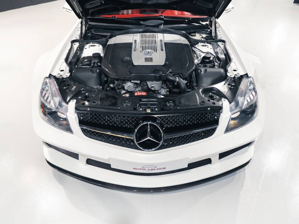 Afbeelding 24/47 van Mercedes-Benz SL 65 AMG Black Series (2010)