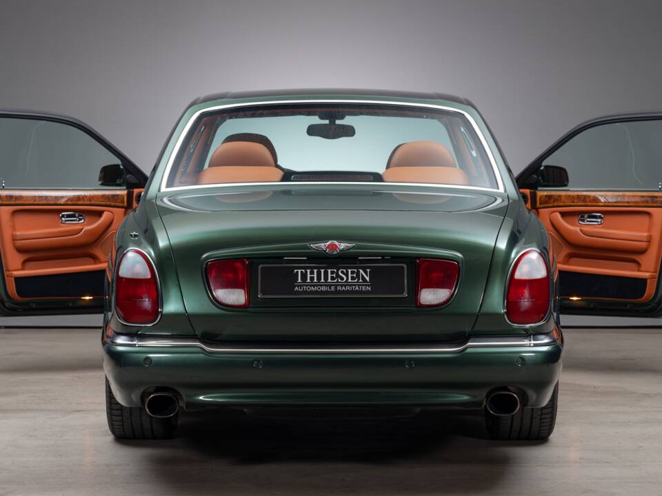 Image 17/36 of Bentley Arnage Red Label (2001)