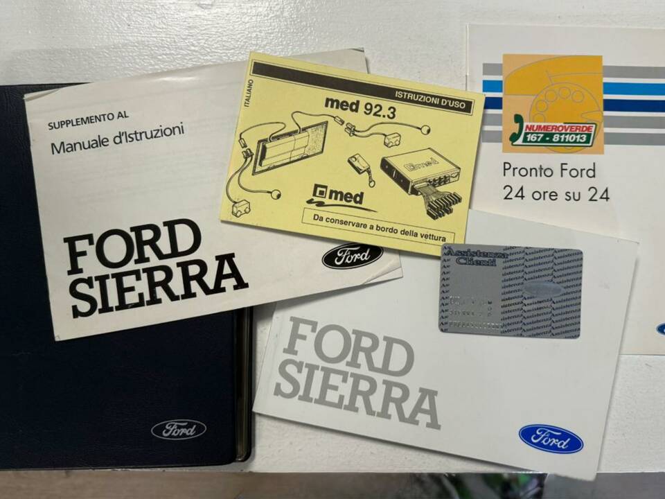 Obraz 15/36 pojazdu Ford Sierra Cosworth 4x4 (1990)