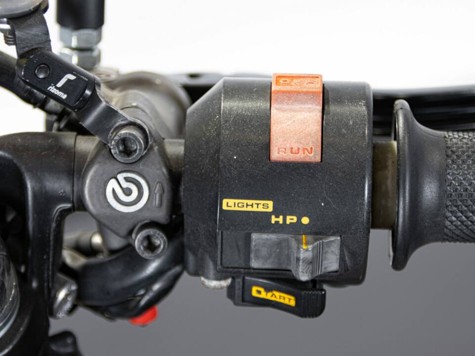 Bild 22/50 von Honda DUMMY (1987)