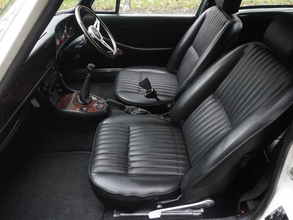 Afbeelding 12/19 van Triumph Stag (1971)