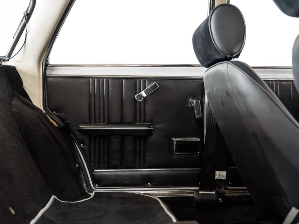 Bild 25/40 von Alfa Romeo Giulia Super 1.3 (1974)