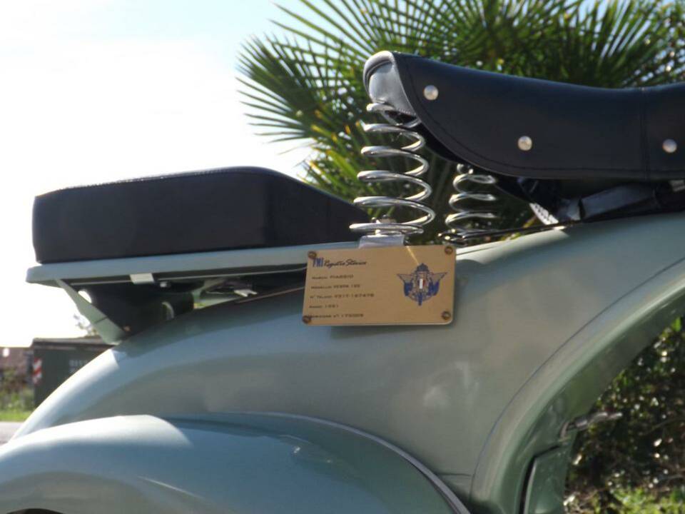 Immagine 21/44 di Piaggio Vespa 125 (1951)