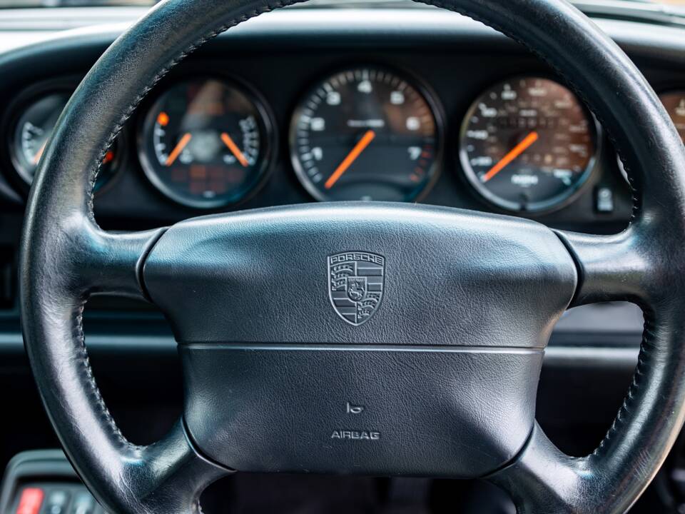 Bild 16/18 von Porsche 911 Carrera (1995)