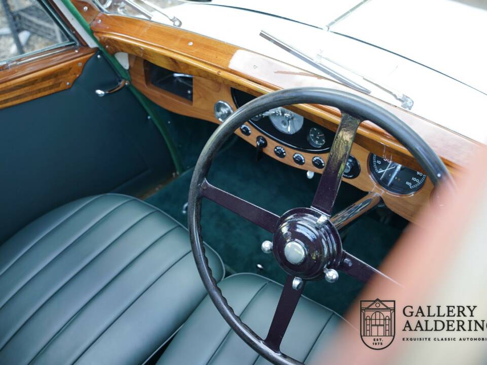 Bild 49/50 von Bentley 3 1/2 Liter Park Ward FHC (1933)