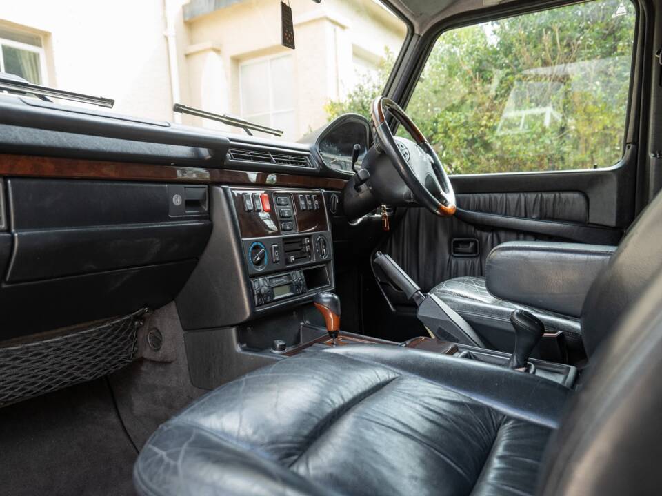 Bild 4/50 von Mercedes-Benz G 500 (kurz) (2000)