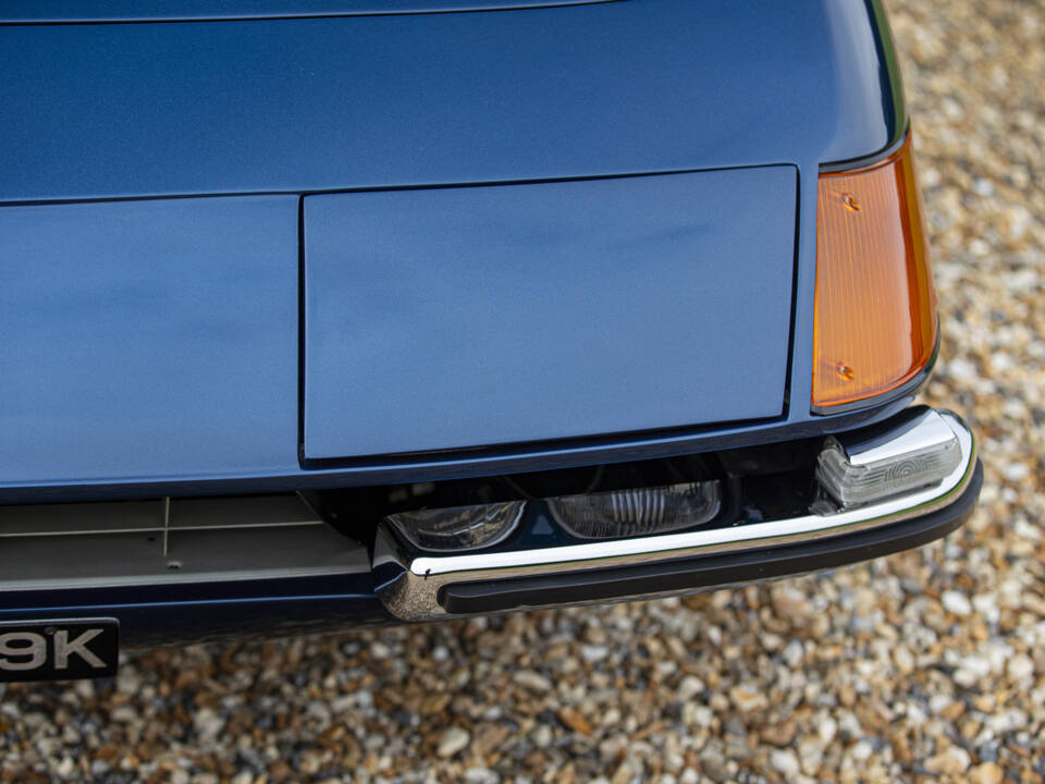 Image 13/50 of Ferrari 365 GTS&#x2F;4 Daytona (1971)