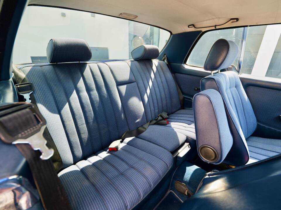 Bild 73/99 von Mercedes-Benz 230 CE (1983)