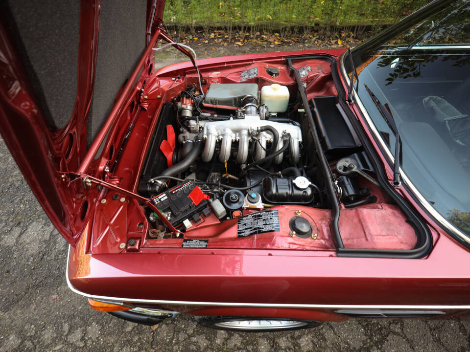 Image 15/96 of BMW 3.0 CSi (1975)